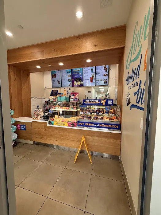 Auntie Anne's Picture 2