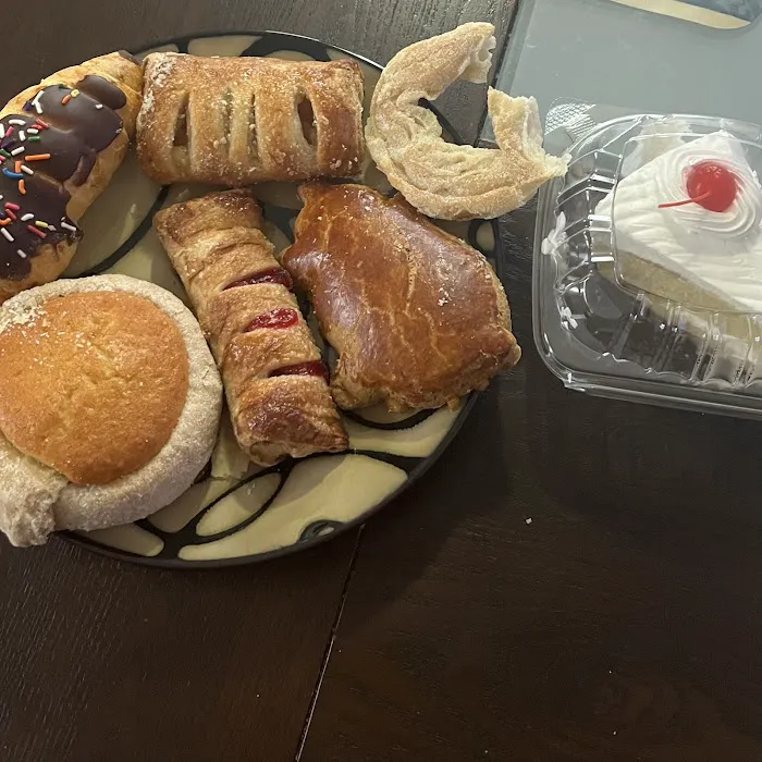 SALAZAR BAKERY Picture 9