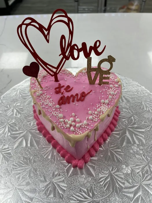 La Fina Bakery LLC Picture 3