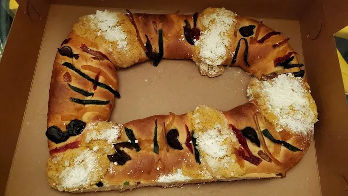 La Luna Bakery Panaderia Picture 2