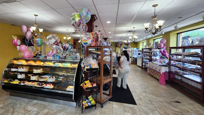 La Baguette Panaderia Picture 9