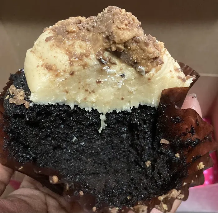 SmallCakes Cupcakery Picture 3