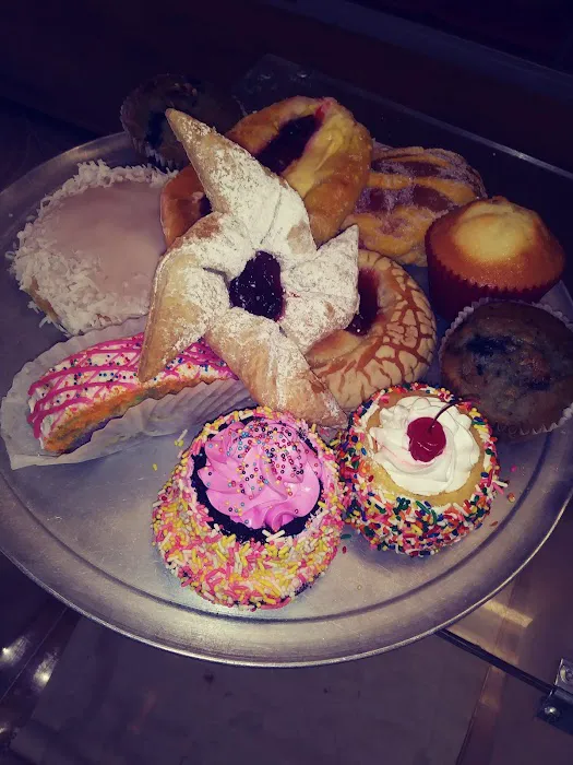 La Florencia Bakery Picture 4