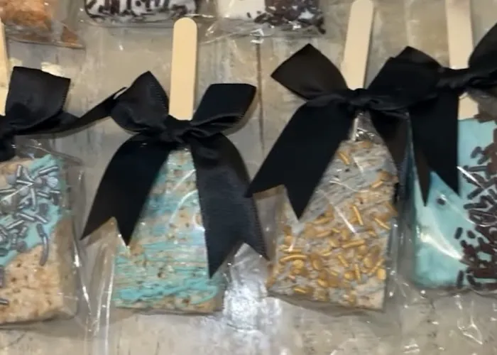 Kristi’s Cake Treats Picture 6