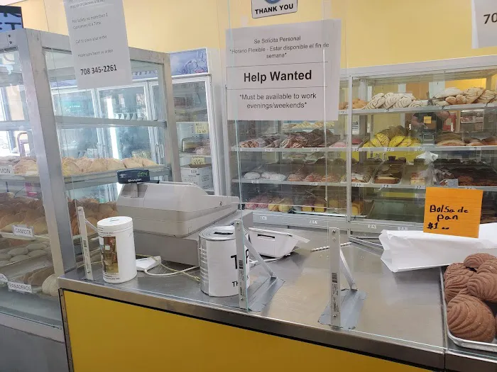 Aracely's bakery Picture 8