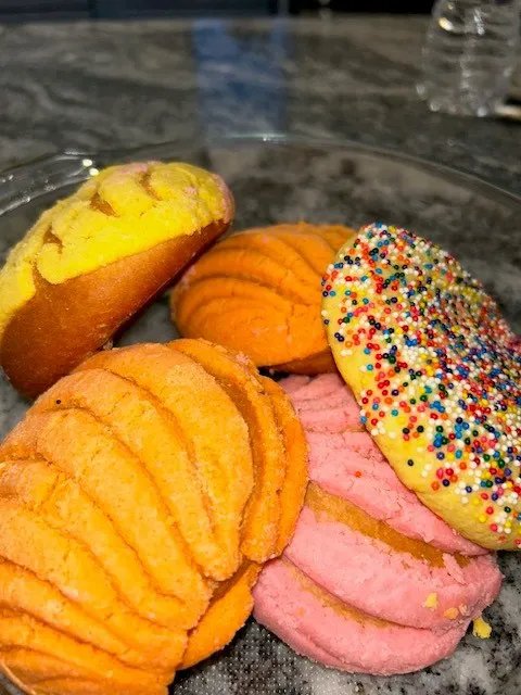 Aracely's bakery Picture 2
