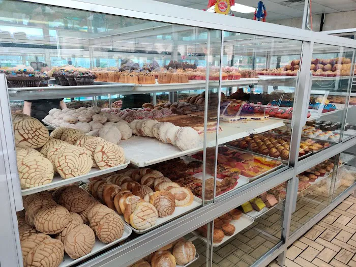 La Perla Tapatia Bakery - Jimenez Picture 7