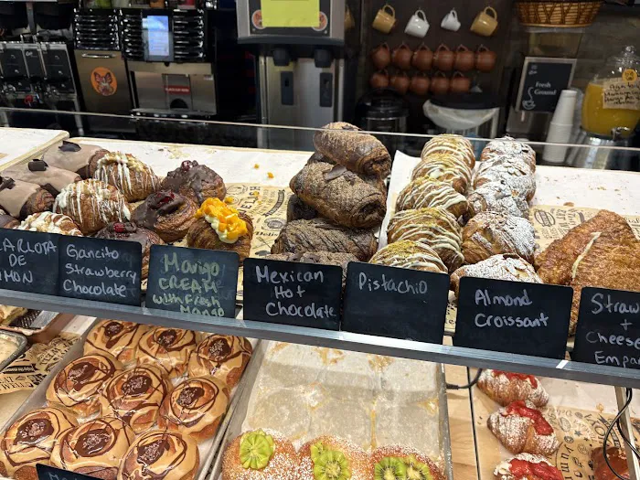 Pan Artesanal Bakery Picture 8