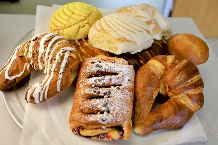 M Bakery Picture 4