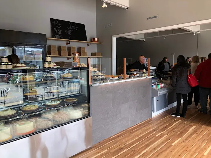 Marilyn's Bakery Picture 7