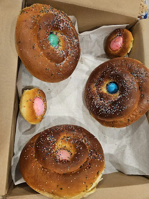 Vesuvio Bakery & Deli Picture 4
