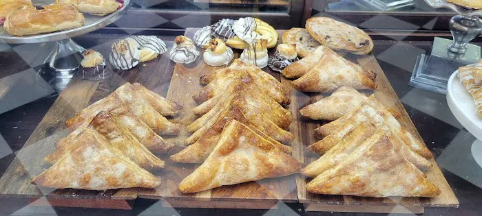 Forest Park Bakery Picture 2