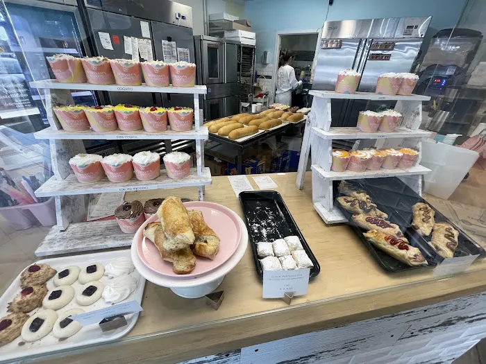 Borinken Cakes Picture 10