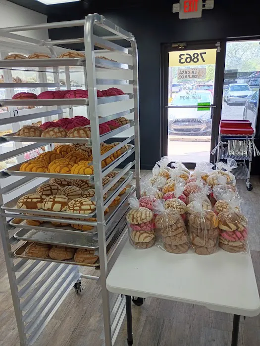 Panaderia la casa de paco Picture 1