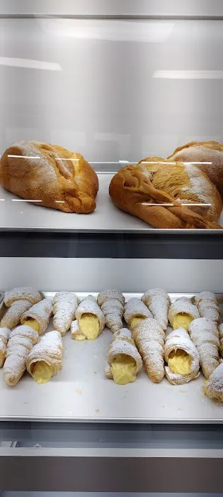 Panaderia la casa de paco Picture 7