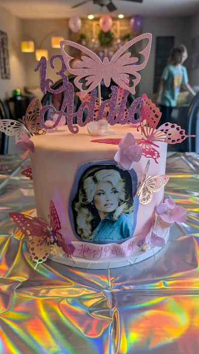 Sweet Retreat Cake Boutique Picture 7