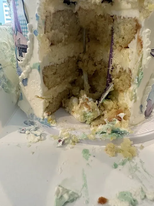 Sweet Retreat Cake Boutique Picture 2