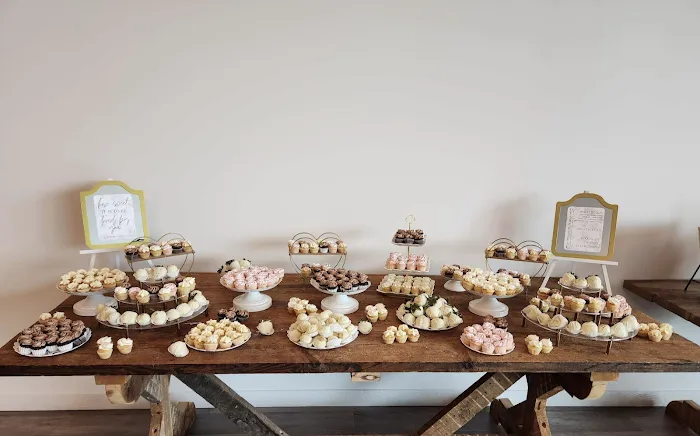 Sweet Retreat Cake Boutique Picture 5