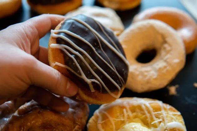 Rise'n Roll Bakery-Cedar Lake