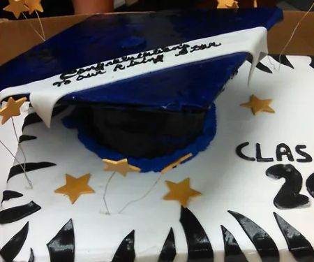 Laury's Bakery & Cake