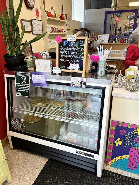 The Happy Apple Pie Shop Picture 7