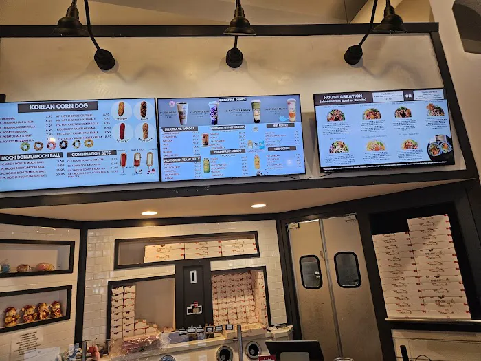 Mochii Donut North Center Picture 4