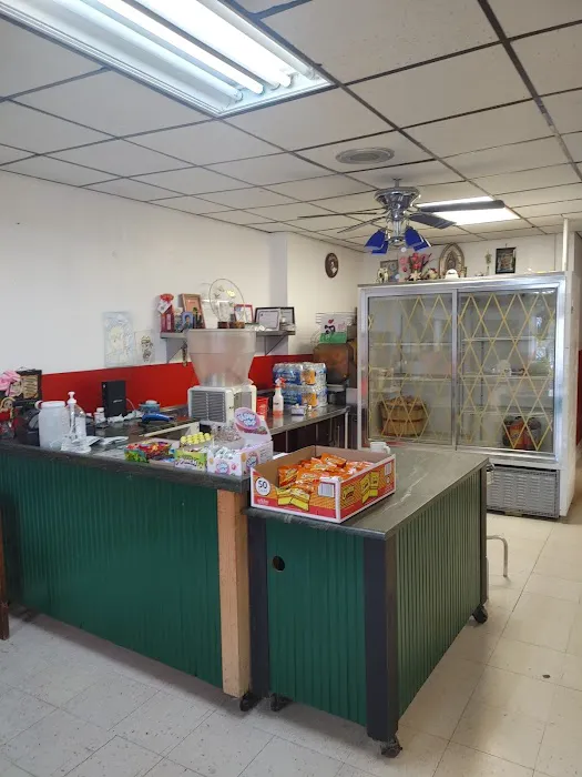 Pizzeria Y Taqueria Arellanos Picture 3