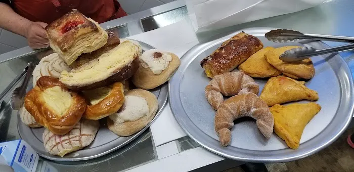 La Central Bakery Picture 1