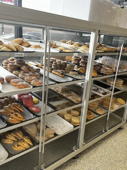 Aracely's Bakery Picture 8