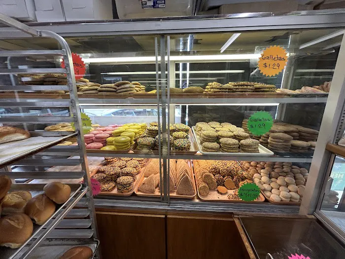 El Porvenir Bakery #2 Picture 10
