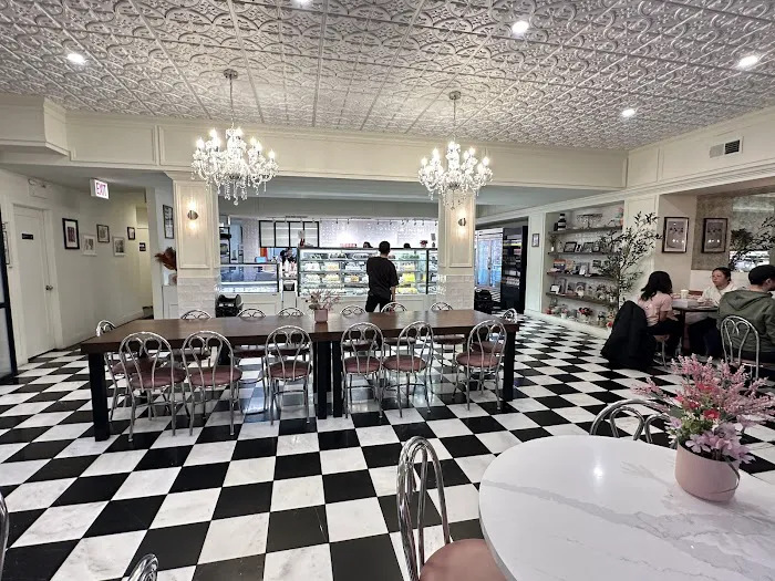Jennivee's Bakery & Cafe Picture 6