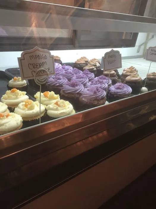 Jennivee's Bakery & Cafe Picture 9