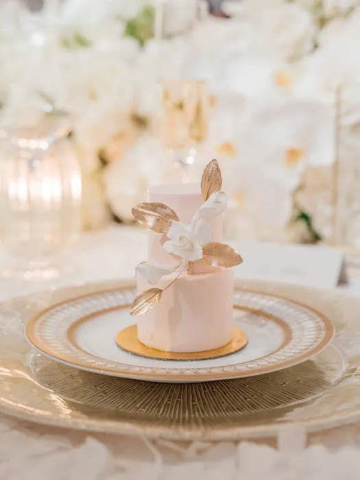 Flourish Cake Design Picture 1