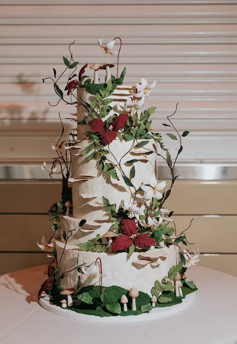 Flourish Cake Design Picture 6