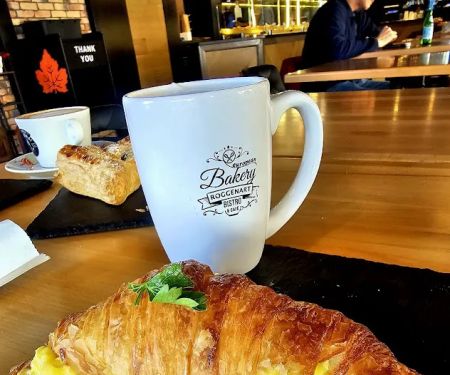 Roggenart European Bakery, Bistro & Cafe