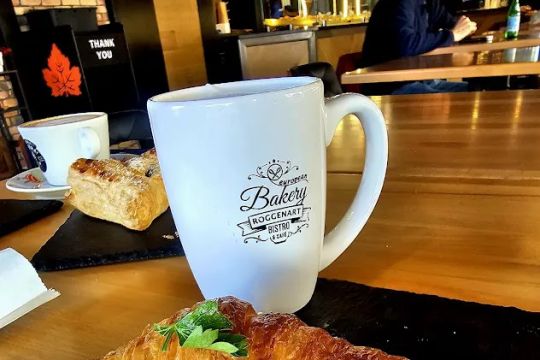 Roggenart European Bakery, Bistro & Cafe