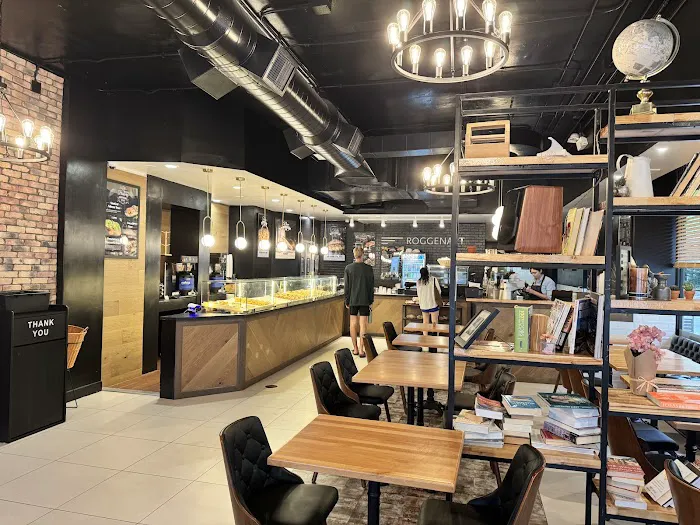 Roggenart European Bakery, Bistro & Cafe Picture 5