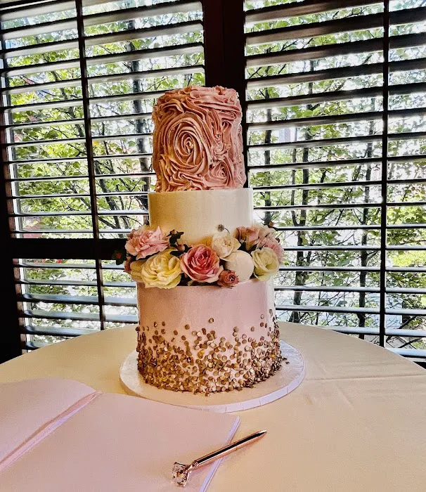 Coco & Eve Custom Cakes Picture 10