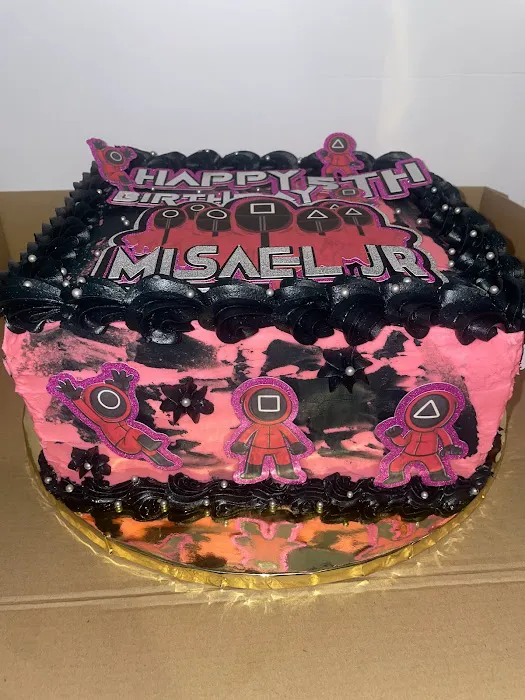 Chanel's Custom Cakes Picture 1