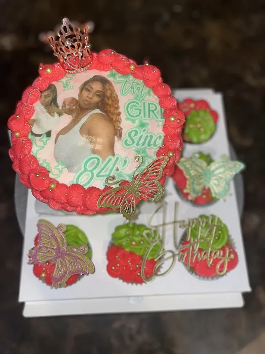 Chanel's Custom Cakes Picture 2