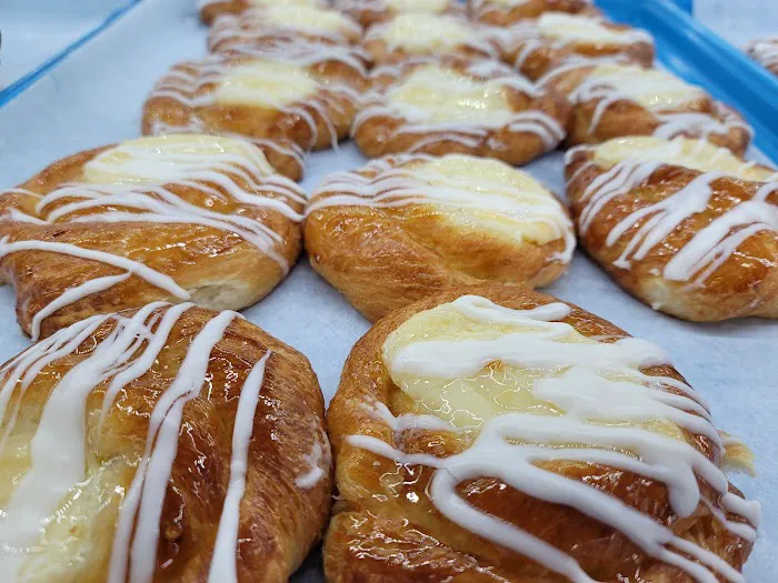 Le Paris Bakery Picture 4
