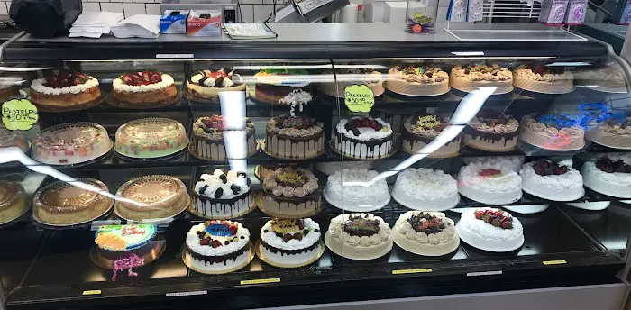 Le Paris Bakery Picture 1