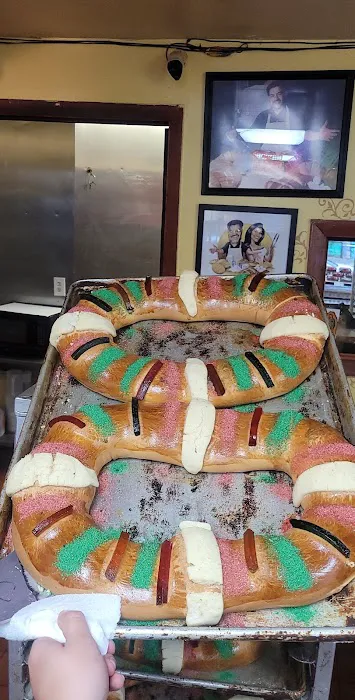 Panaderia El Acambaro Picture 1