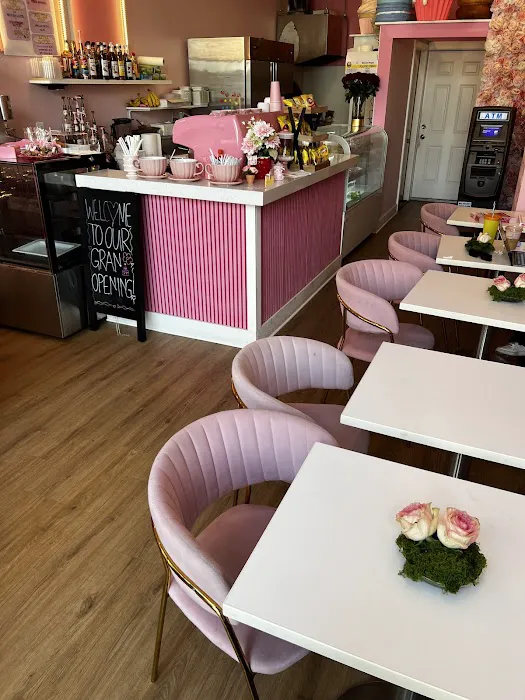 Pink Flores Bakery & Cafe Picture 6