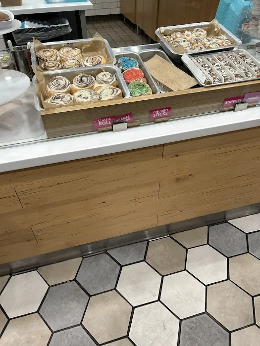 Cinnabon Picture 7