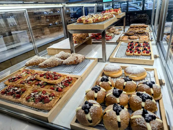 Paris Baguette Picture 2
