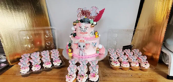 Manny's Bakery Picture 8