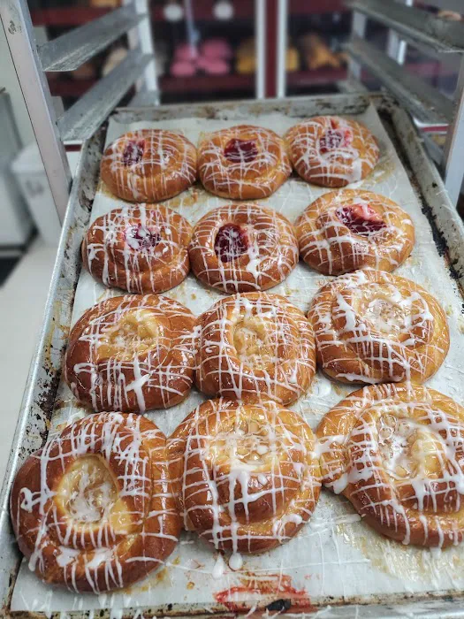 Manny's Bakery Picture 2