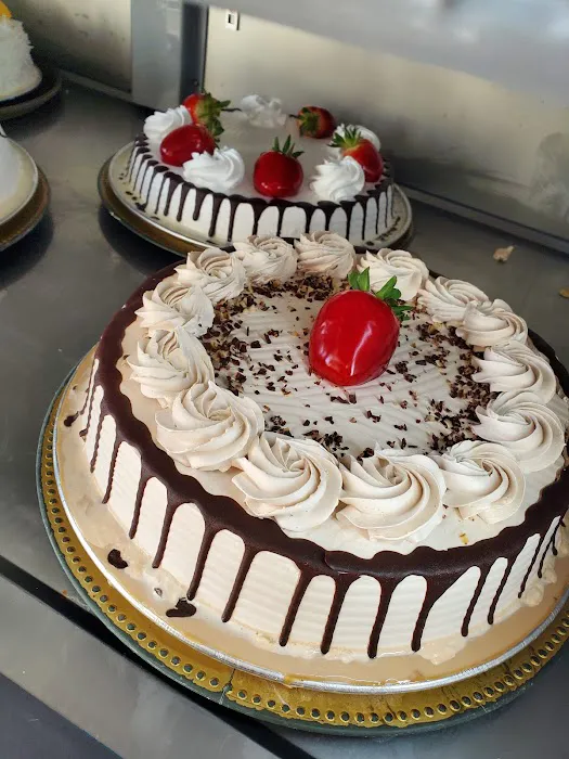 Manny's Bakery Picture 10