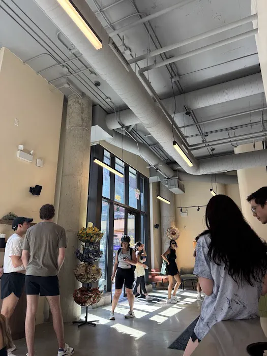 Tilly Bagel Shop Picture 7